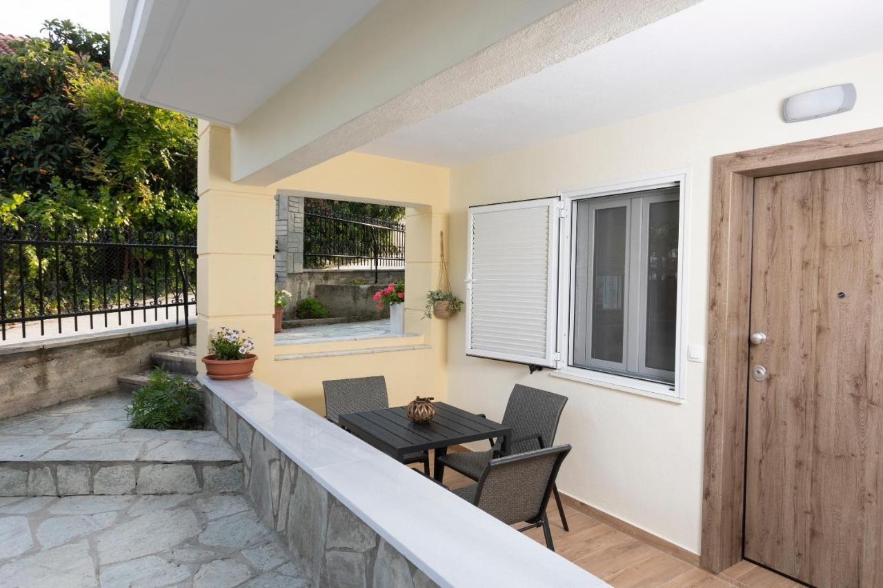 Olivia Apartments Pefkochori Exterior photo